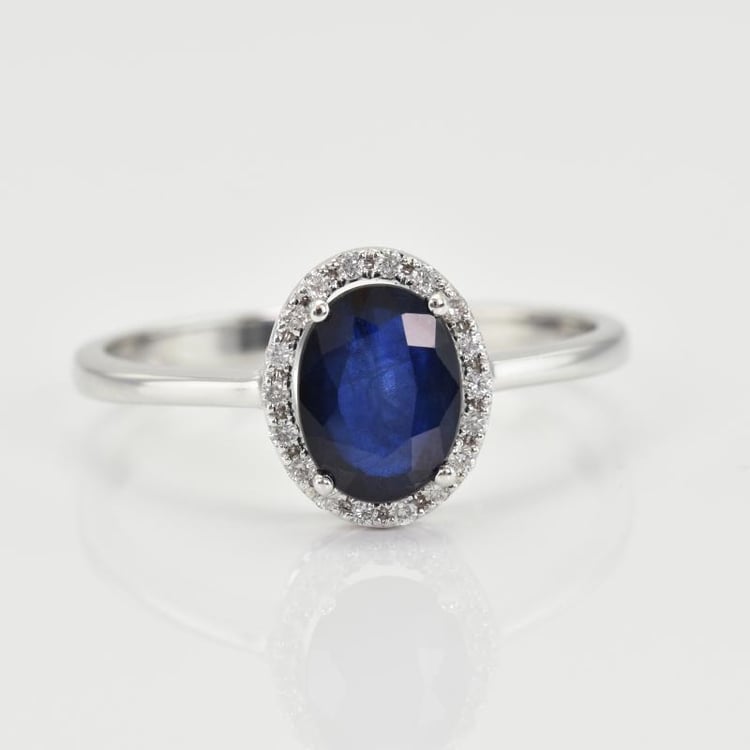 Ring mit Saphir 23822