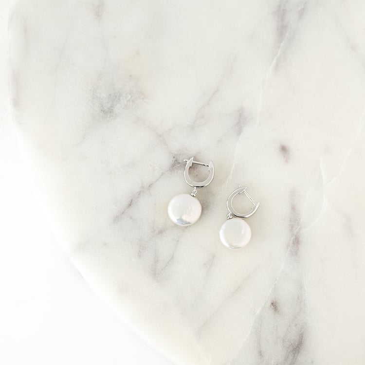 Silberne Hängeohrringe mit Perlen Elma 130417