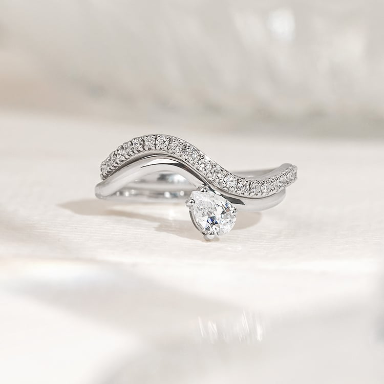 Romantisches Verlobungs-Set mit Diamantringen 156529