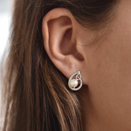 Silberne Ohrstecker mit Perlen Candy