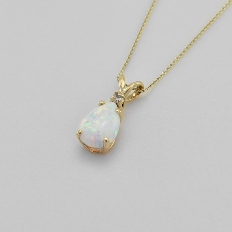 Gelbgold Anhänger mit Opal und Diamanten 39056