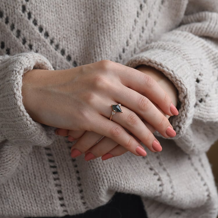 Einzigartiger Verlobungsring mit Moosachat Kettil 71593