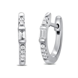 Silberne Ohrreifen mit Lab Grown Diamanten Agni