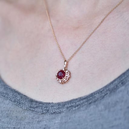 Anhänger mit Rubin und Diamanten Riane