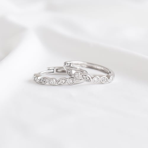 Silberne Ohrreifen mit Lab Grown Diamanten Veeti