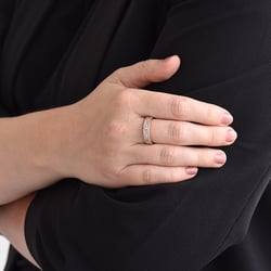 Luxuriöser Half-Eternity-Ring mit Diamanten Irenaeus