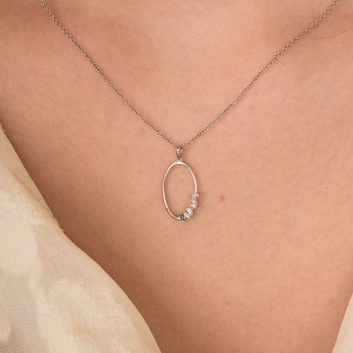 Anhänger aus Gold mit Diamanten Rosie
