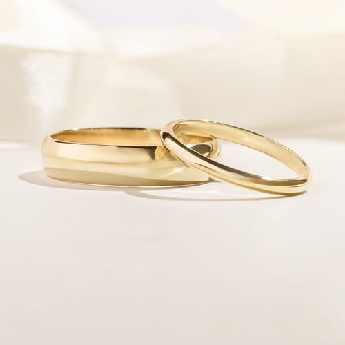 Abgerundete Eheringe aus Gold Ebie