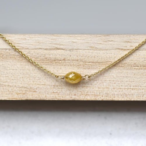 Goldener Choker mit gelbem Diamant Melodei