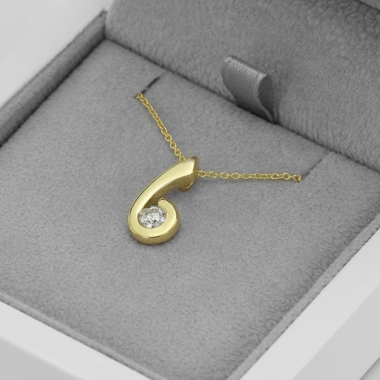 Zarte diamantene Eleganz in der goldenen Anhänger Renu 51431