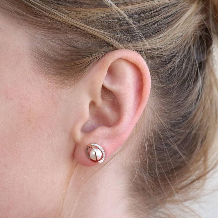 Goldene Perlenohrringe mit Diamanten Zhen 86929