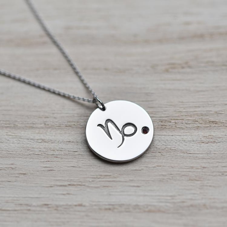 Sternzeichen Anhänger Steinbock mit Granat 41610