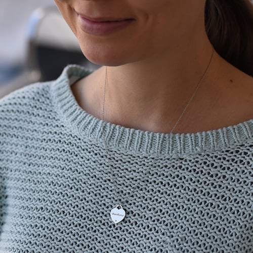 Anhänger in Herzform mit Diamant und Gravur Fabianne