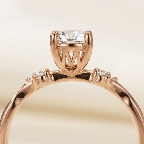 Verlobungsring mit Buchstaben und Lab Grown Diamanten Mileva