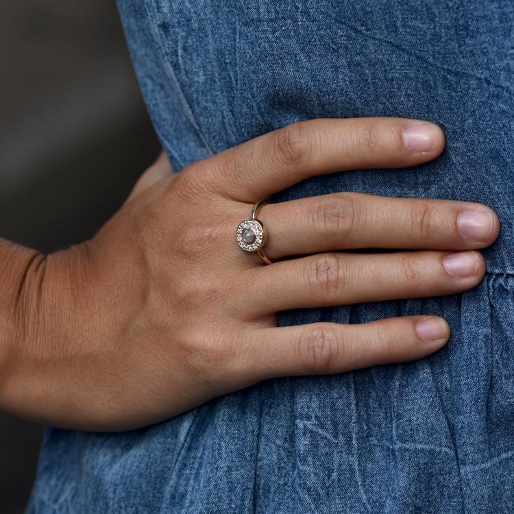 Goldener Halo-Ring mit Diamanten im Rosenschliff Estella 44203