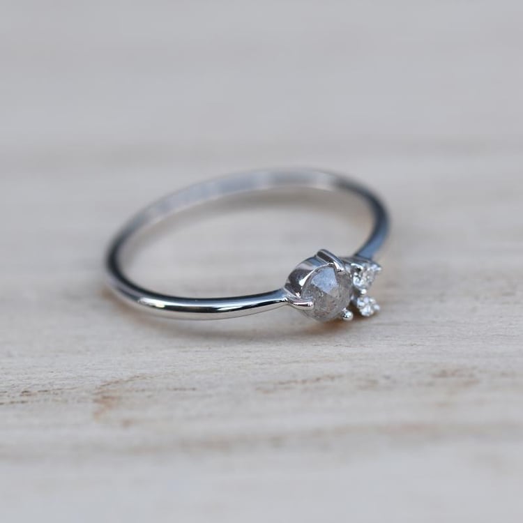 Goldring mit Salt'n'Pepper Diamant und Diamanten Marine 49717