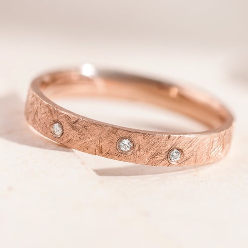 Extravagante Trauringe aus Gold mit Diamanten Alexis