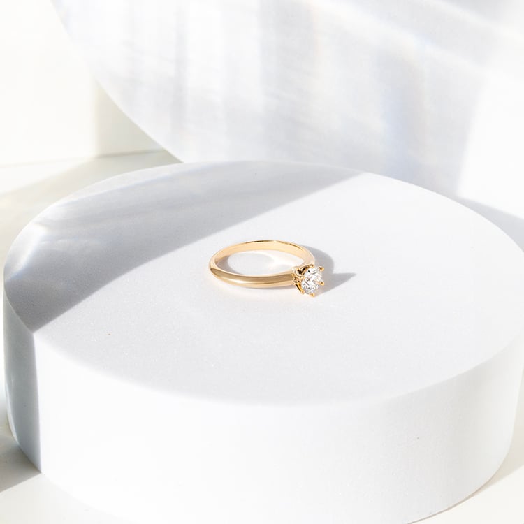 Klassischer Solitär Verlobungsring mit Diamant Vanani 141282