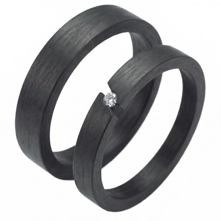 Flache Eheringe aus Carbon mit Diamant Jammu