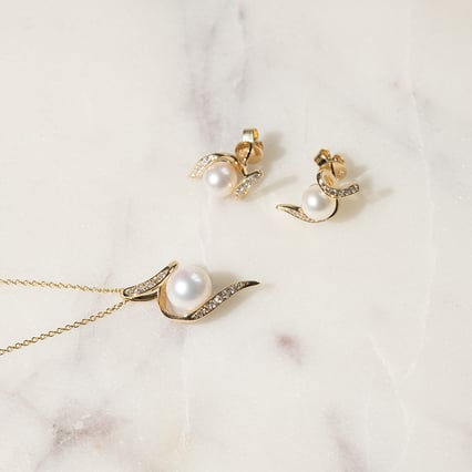 Schmuckset mit Perle und Diamanten Menmoli