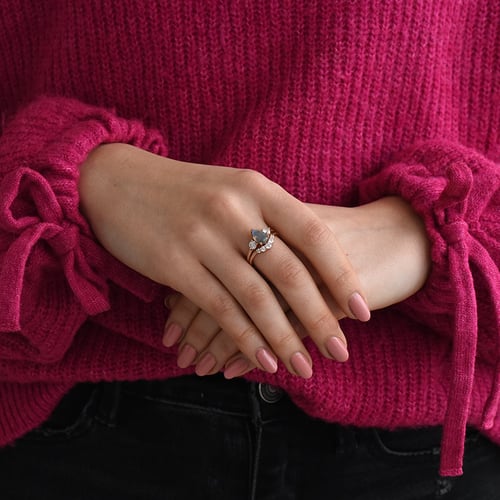 Set von Ringen aus Gold mit Labradorit und Moissaniten Bechet