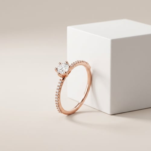 Silberner Verlobungsring mit Moissanit und Lab Grown Diamanten Cynthia