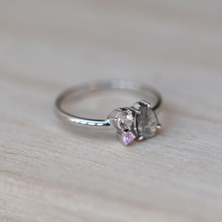 Cluster-Ring mit Salt and Pepper Diamant, Morganite und Saphir Tecka 48990