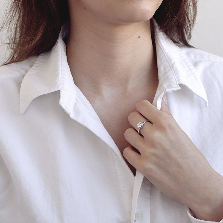 Verlobungsring im Halostil mit Diamanten Zulie 129976