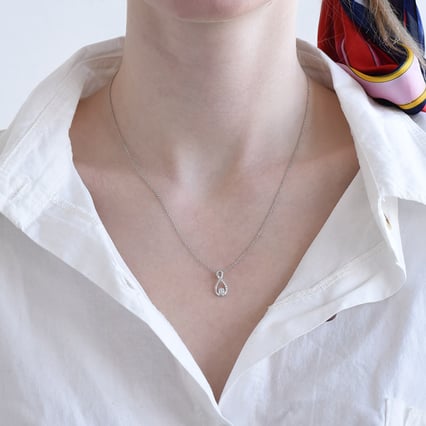 Anhänger in Tropfenform mit Lab Grown Diamanten Aileen