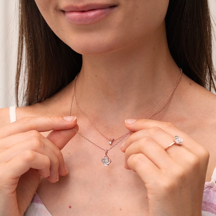 Goldkollektion mit Diamantschmuck in Blumenform Aster 142386