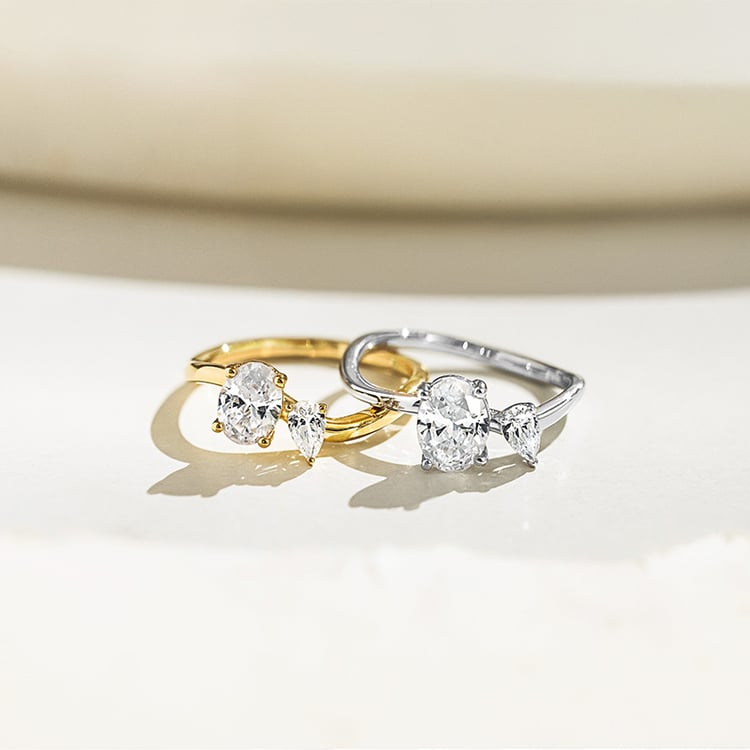 Ring mit ovalem Lab Grown Diamanten 154901