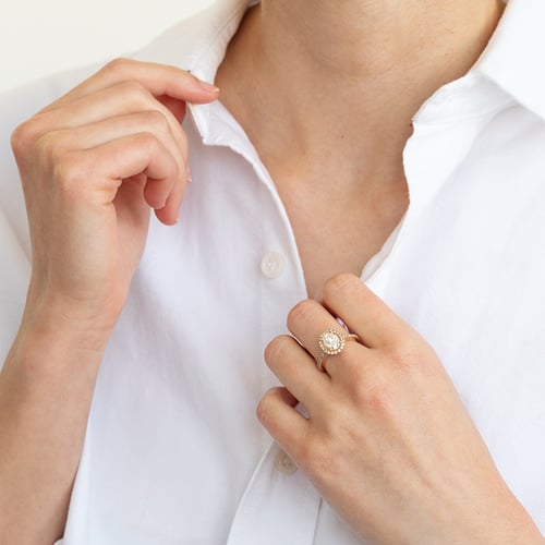 Eleganter Verlobungsring aus Gold mit Moissanit Jody