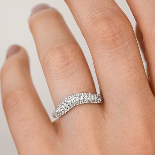 Gewellter halber Eternityring aus Silber mit Lab Grown Diamanten Sven