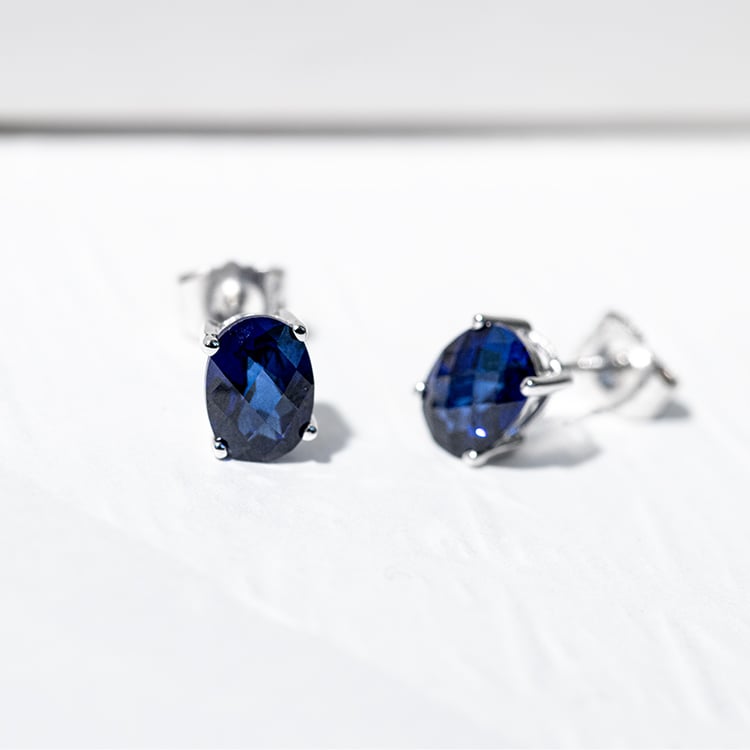 Goldene Ohrringe mit ovalen Saphiren Qati 128269