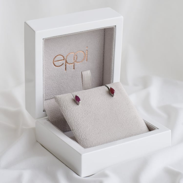 Minimalistische Silberohrringe mit Rubinen Andine 92097