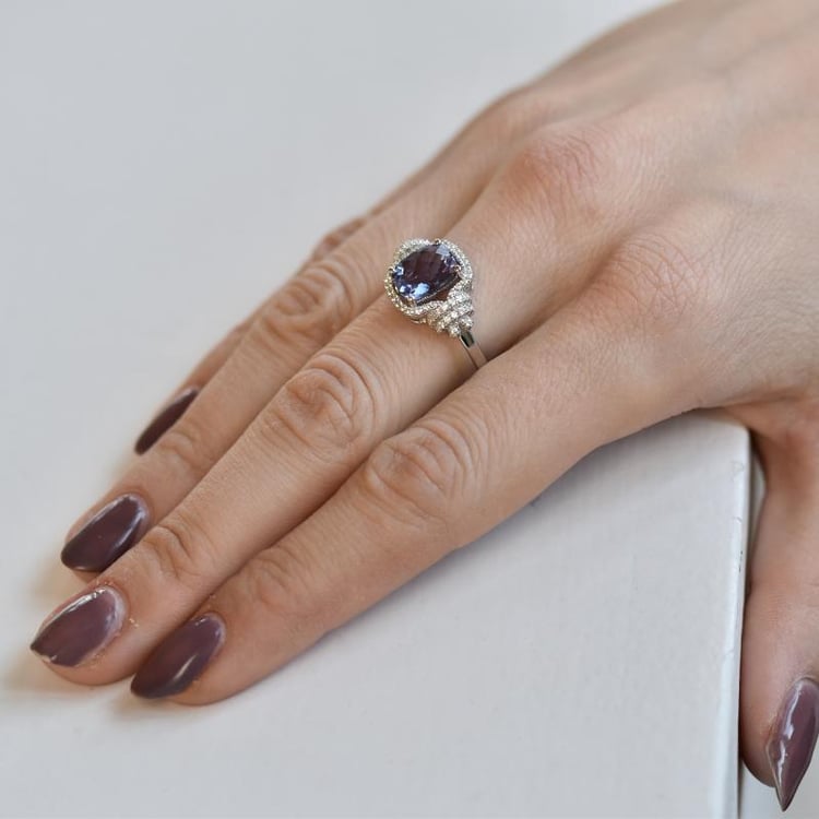 Alexandrit im silbernen Ring mit Zirkonia Carlaile 28522