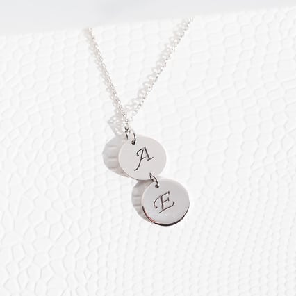 Doppelter Anhänger mit Gravur Delphia