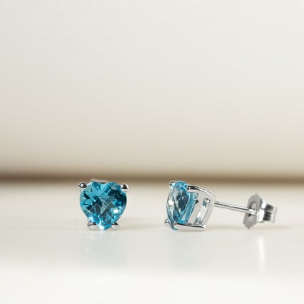 Zauberhafte Ohrringe aus Gold mit Topasen im Herz-Form Kaciah