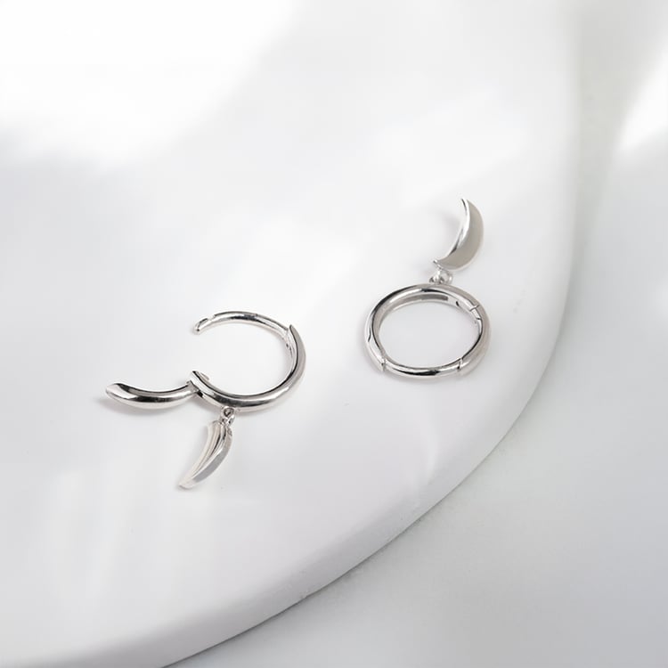 Runde silberne Ohrringe mit Halbmond Aibek 149185