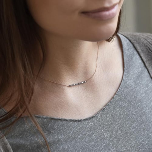 Goldener Choker mit rosa ungeschliffenen Diamanten Wandalee