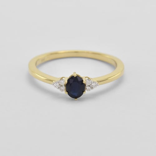 Goldring mit blauem Saphir und Diamanten Jufien
