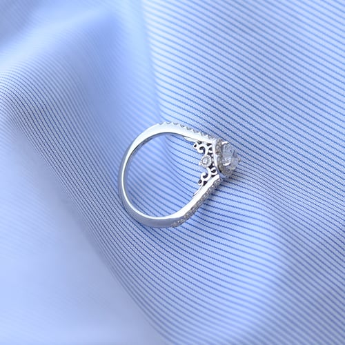 Verlobungsring mit Diamantherz Yazmin