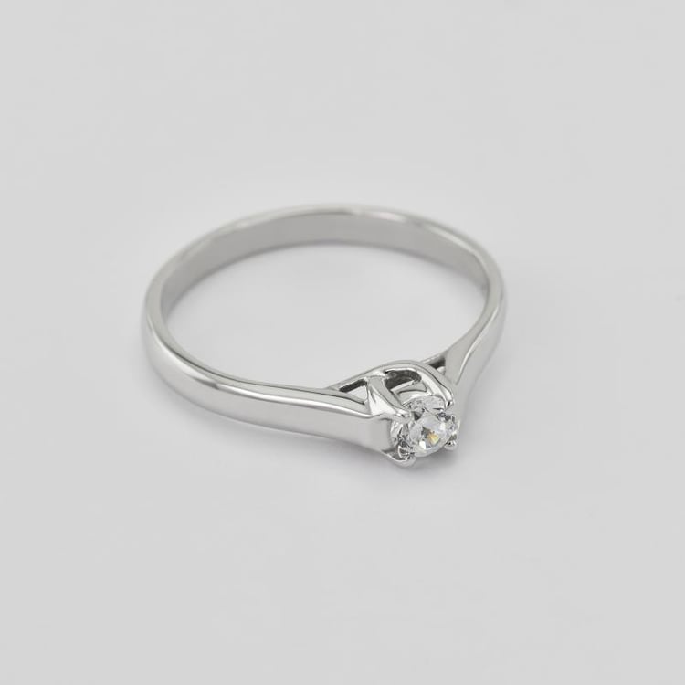 Goldener Ring mit Diamanten 25535