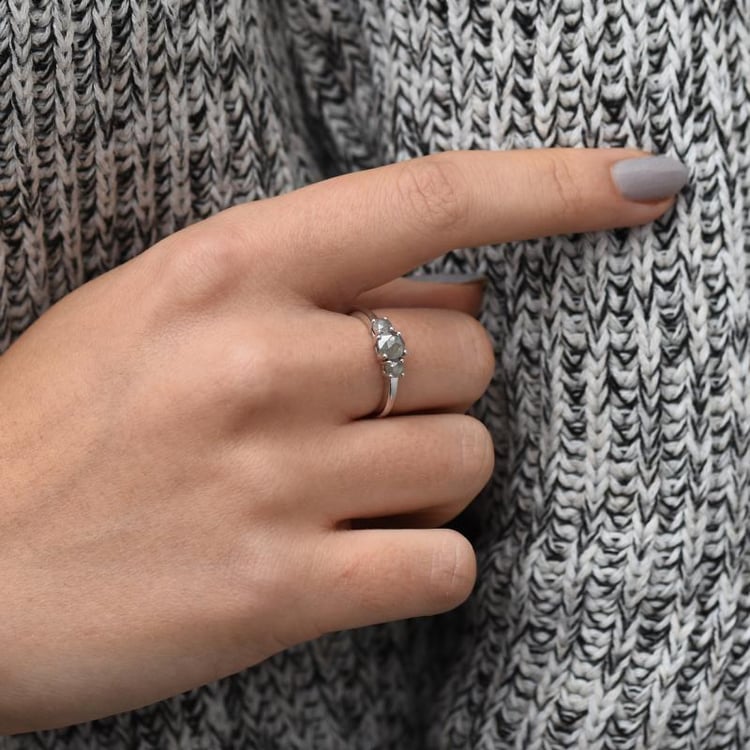 Ring mit Diamanten aus Gold 49004