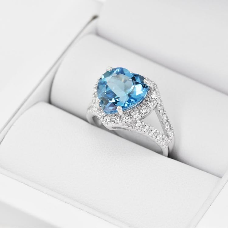 Ring mit Topas 27036