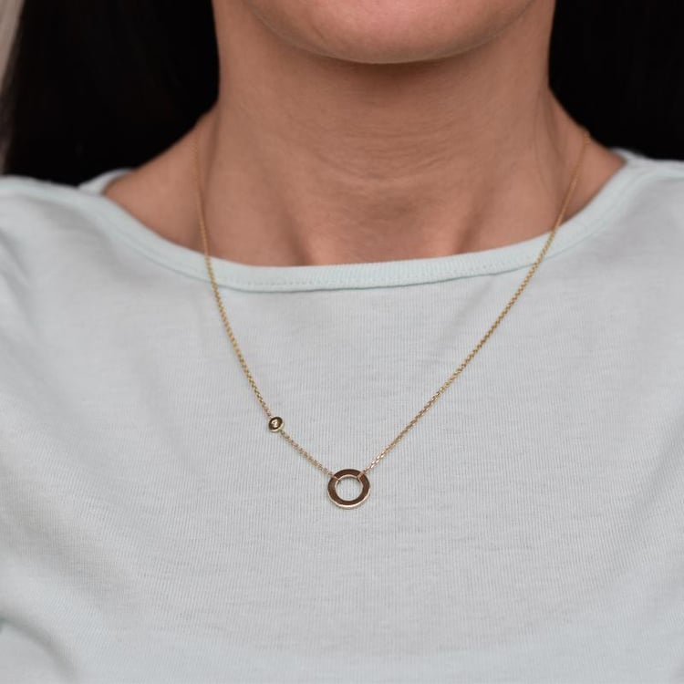 Silberkette mit einem Kreis und einem Diamanten Emelda 103783