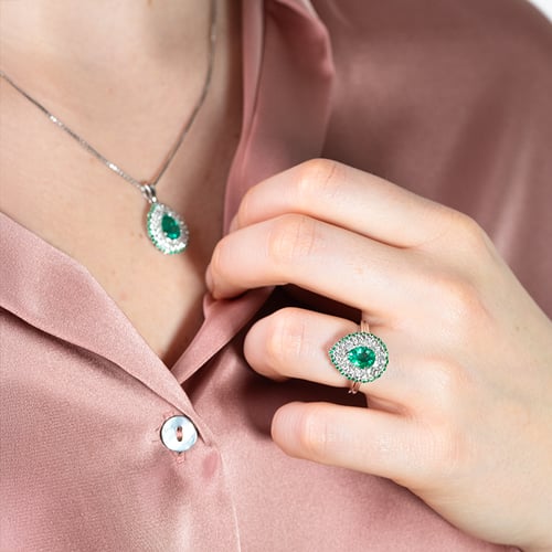 Anhänger voller Smaragden und Diamanten Sandiah