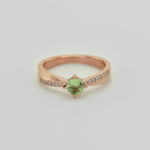 Goldring mit Tsavorit und Diamanten Sewyn