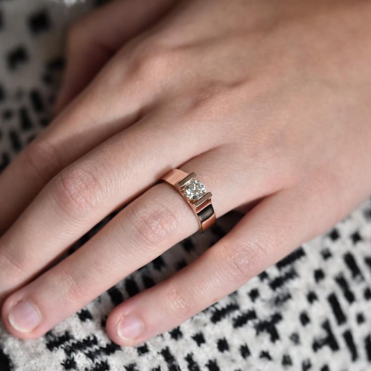 Einzigartiger Verlobungsring mit Lab Grown Diamant Amias 74055