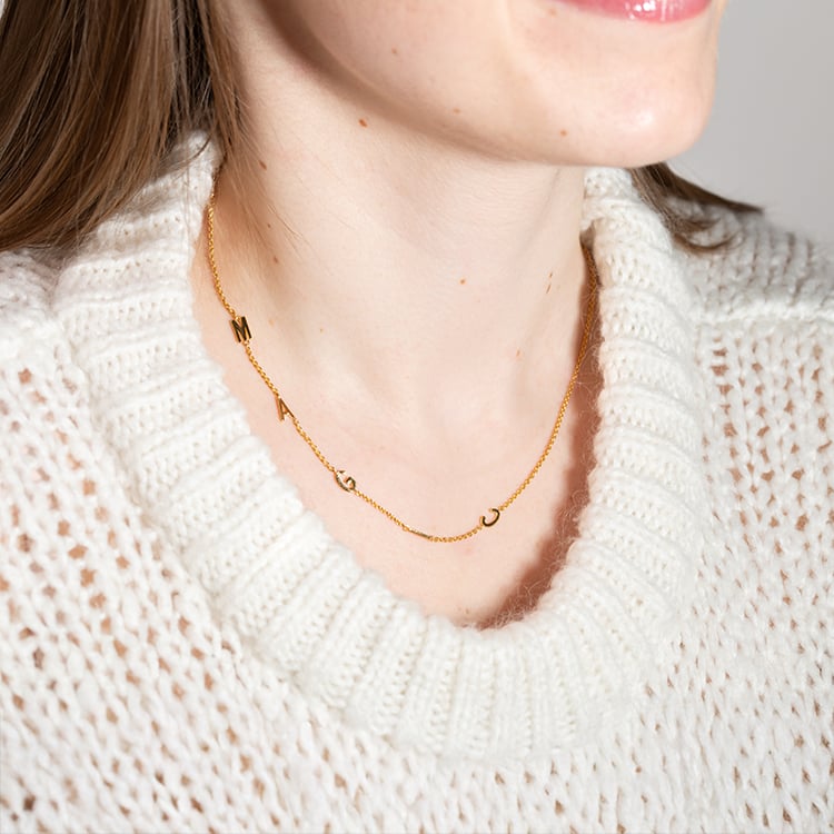 Silberne Halskette mit fünf Buchstaben nach Ihrer Wahl mit Lab Grown Diamanten Lupe 151204